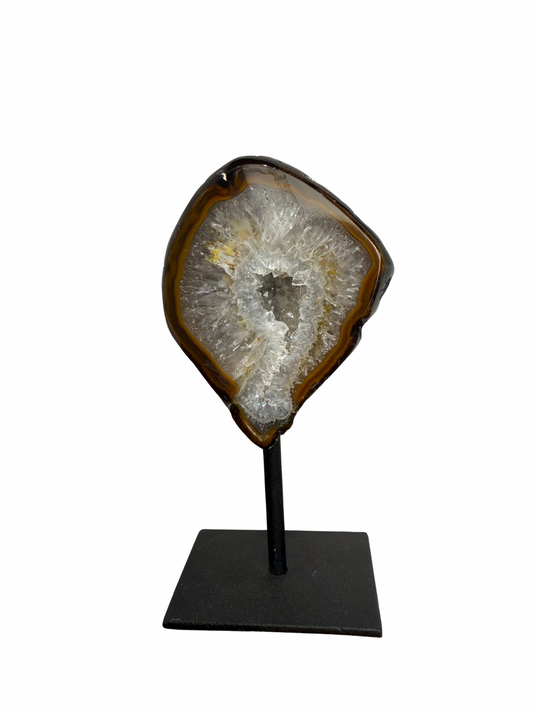 Agaat met druzy op standaard 4