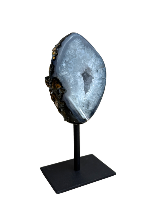 Agaat met druzy op standaard