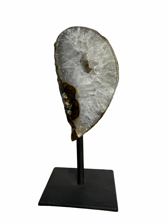 Agaat met druzy op standaard 6