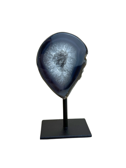 Agaat met druzy op standaard