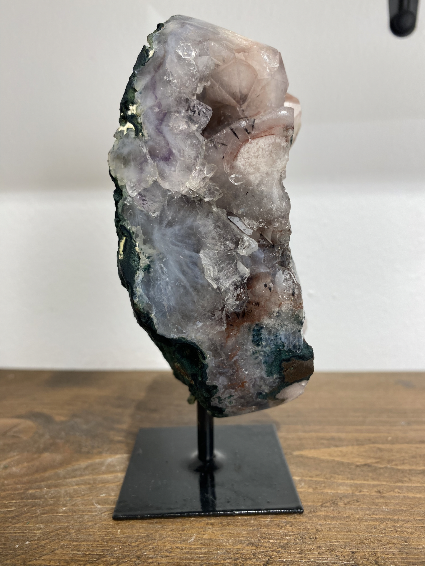 Roze Amethist (Chalcedoon) op standaard