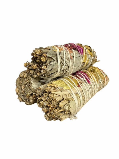 Witte salie bundel met bloemen