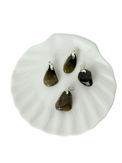 Olivia tumbled stone pendant Labradorite