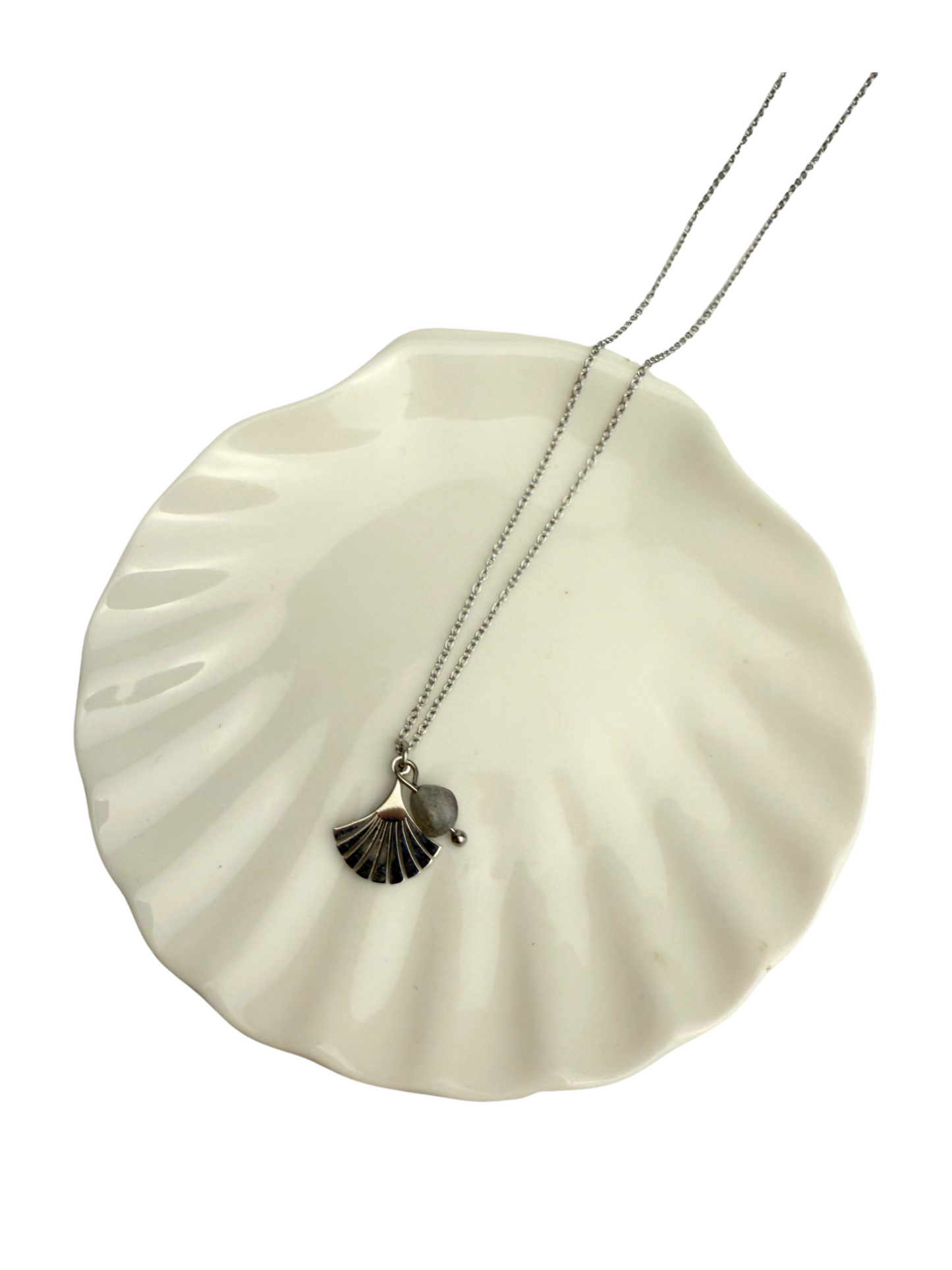 Evi necklace Labradorite